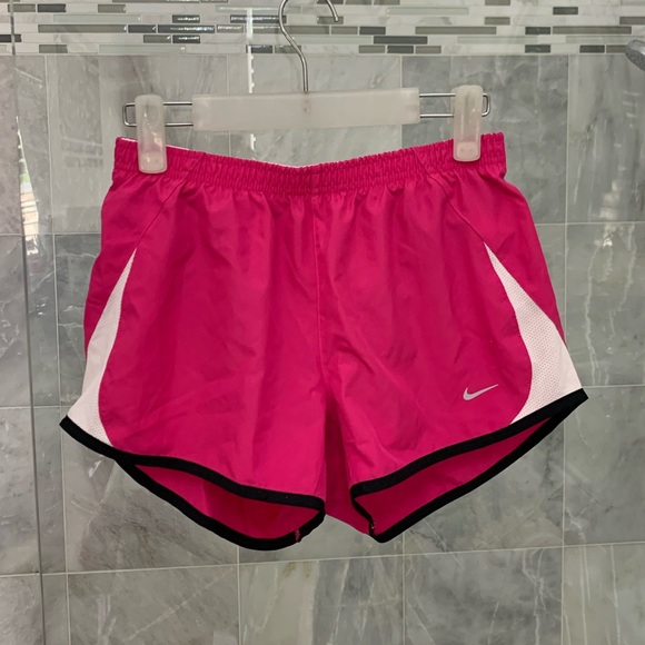 Nike Shorts - Picture 1 of 3